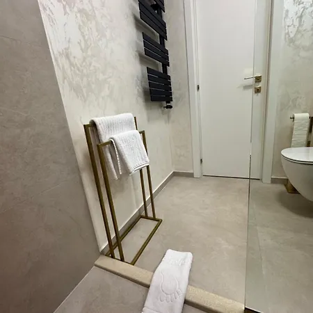 Apartment Bing *